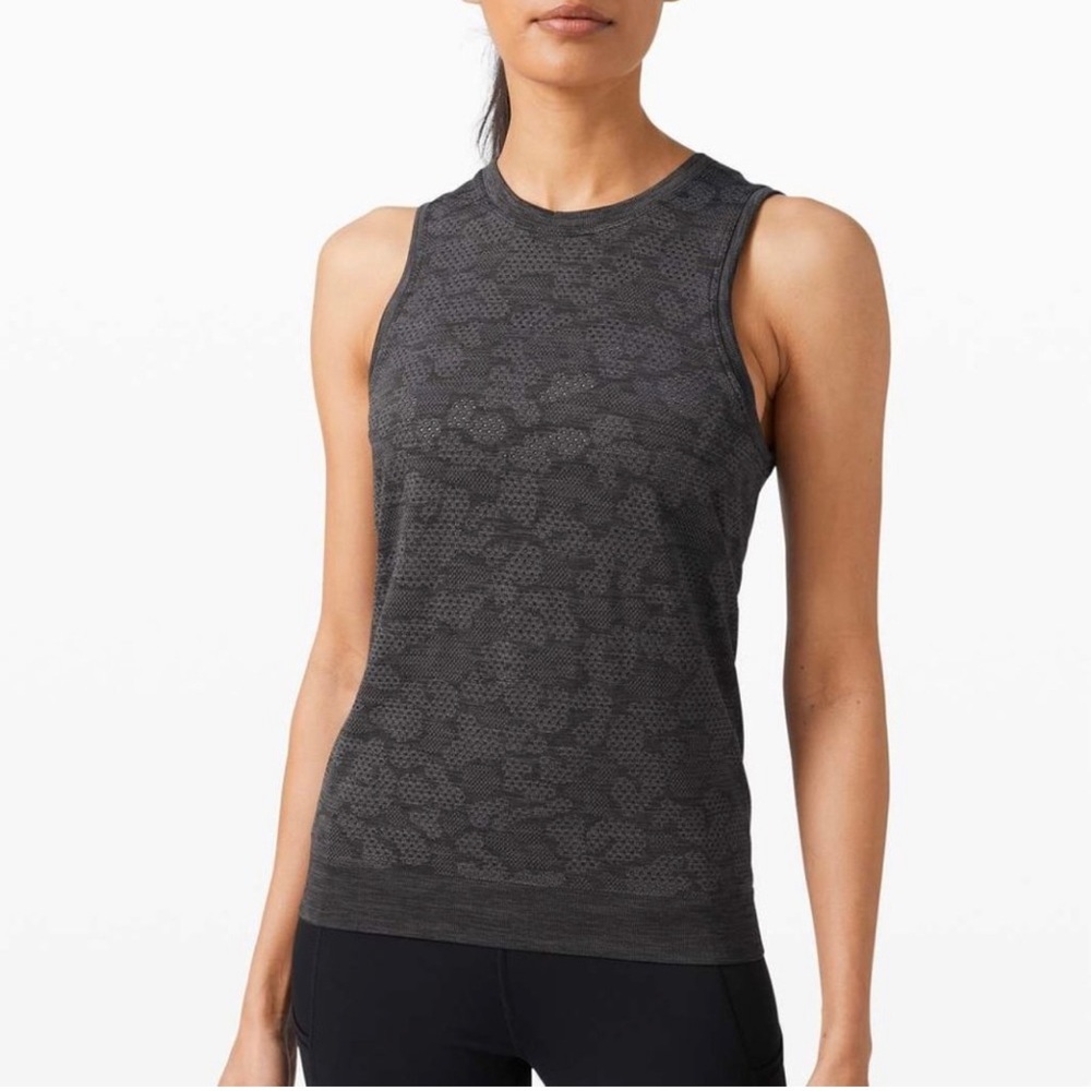 NWT- Lululemon Breeze By Muscle Tank***